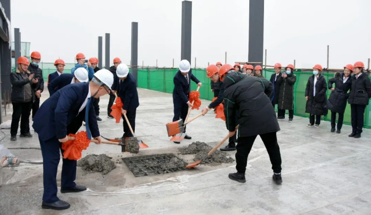 喜封金頂！思來生物研發(fā)生產(chǎn)基地封頂儀式順利舉行！